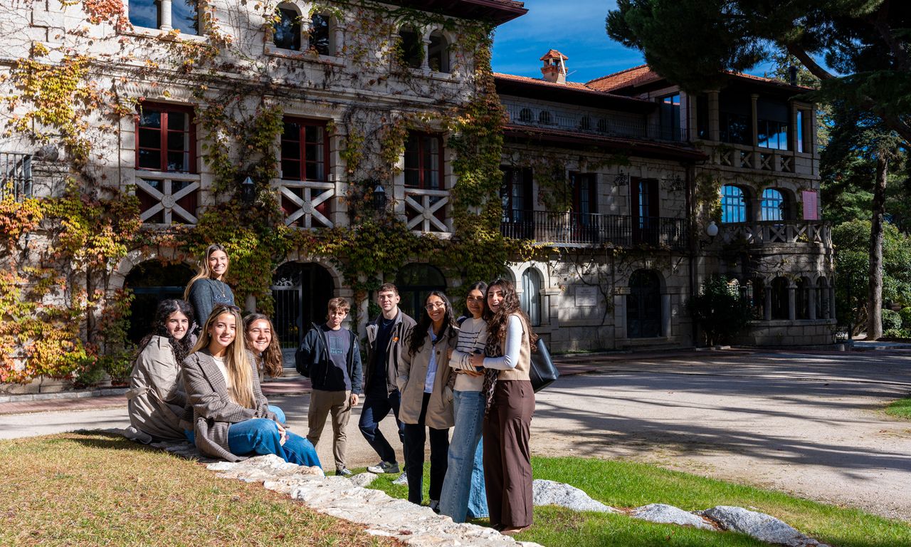 Universidad Nebrija. · Twitter