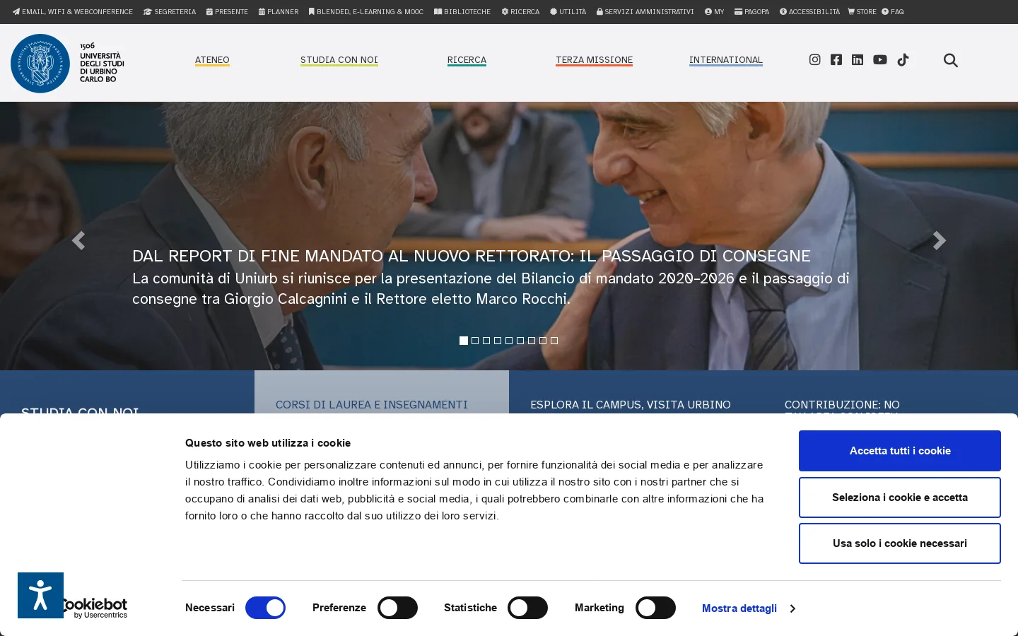 Università degli Studi di Urbino Carlo Bo 首页截图
