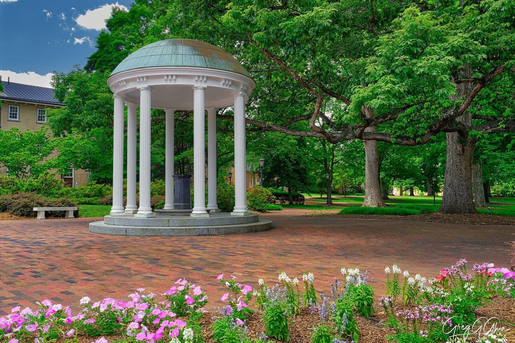 Central Resources - Park Library (Hussman School of Journalism & Media) · Twitter