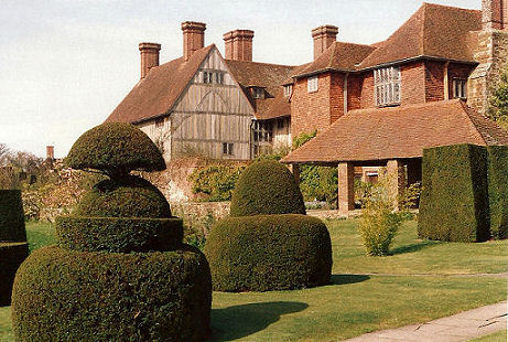 Topiary in the UK – British Topiary Gardens · Twitter