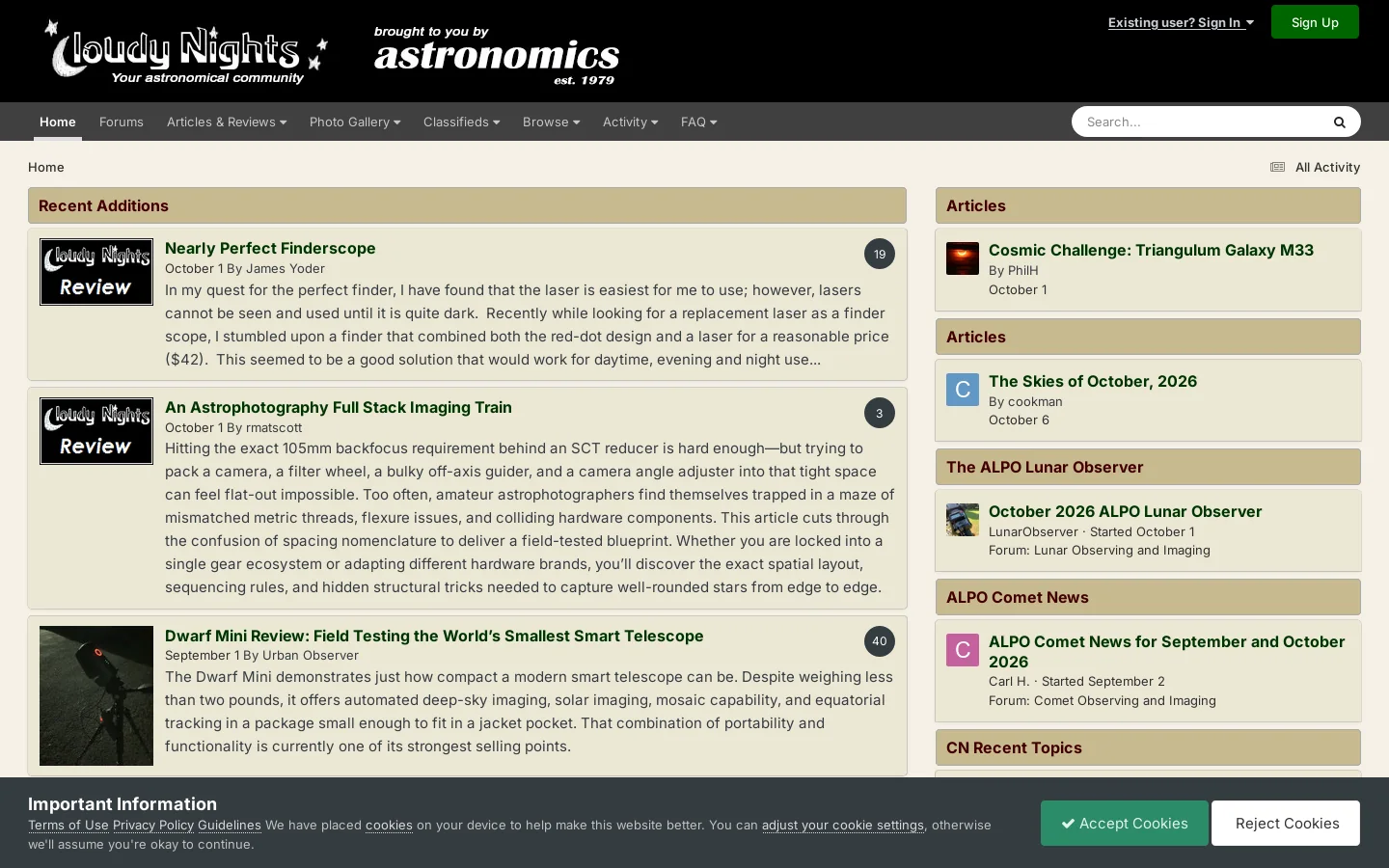 Cloudy Nights Homepage screenshot